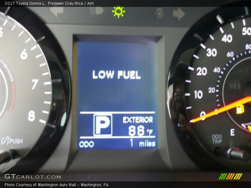 Predawn Gray Mica / Ash 2017 Toyota Sienna L