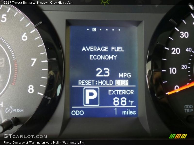 Predawn Gray Mica / Ash 2017 Toyota Sienna L