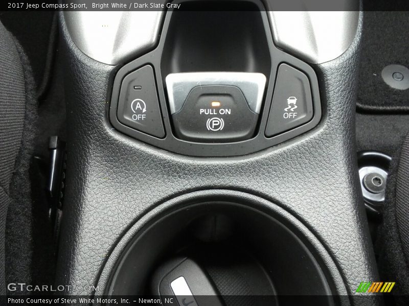 Bright White / Dark Slate Gray 2017 Jeep Compass Sport