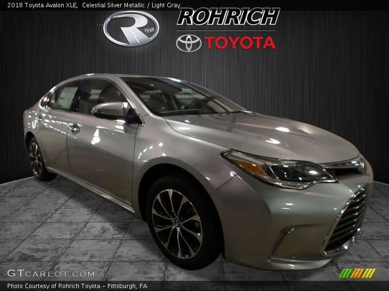 Celestial Silver Metallic / Light Gray 2018 Toyota Avalon XLE