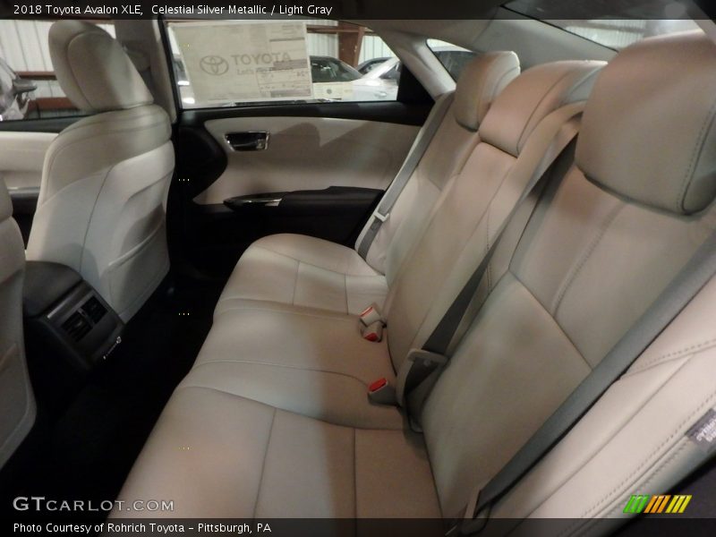 Celestial Silver Metallic / Light Gray 2018 Toyota Avalon XLE