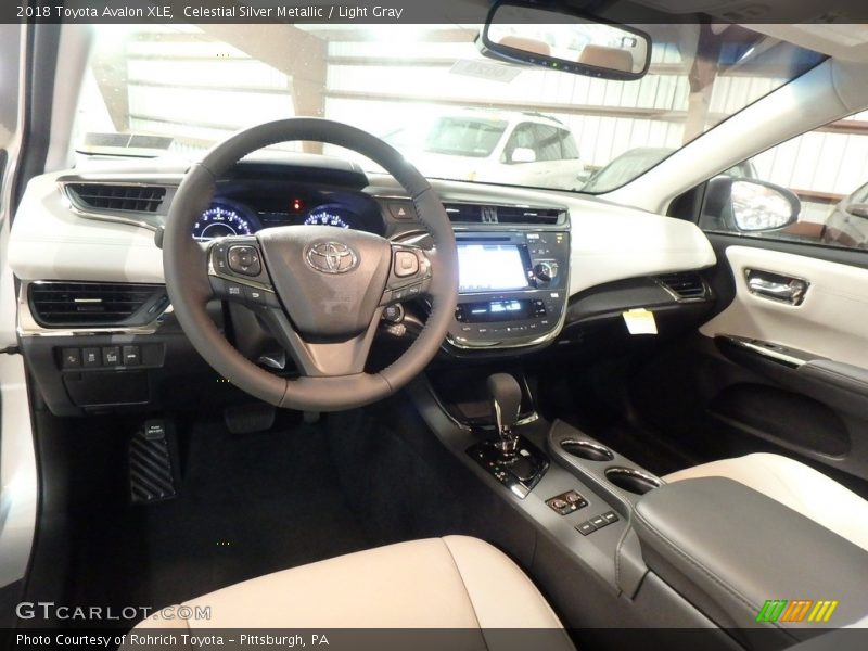 Celestial Silver Metallic / Light Gray 2018 Toyota Avalon XLE