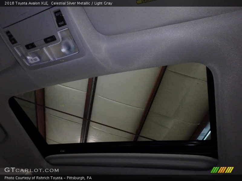 Celestial Silver Metallic / Light Gray 2018 Toyota Avalon XLE