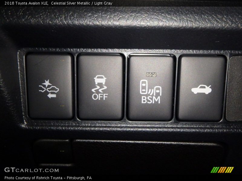 Celestial Silver Metallic / Light Gray 2018 Toyota Avalon XLE