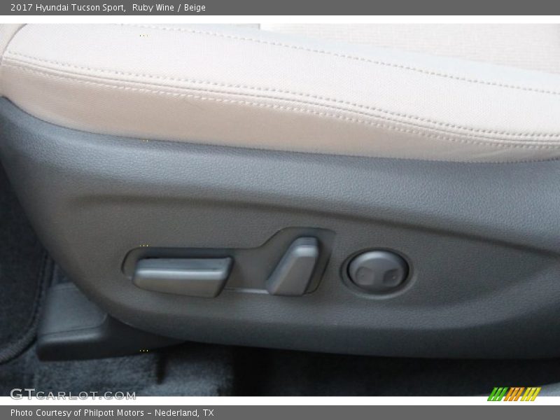 Ruby Wine / Beige 2017 Hyundai Tucson Sport