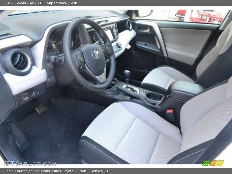 Super White / Ash 2017 Toyota RAV4 XLE