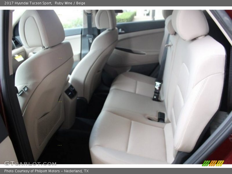Ruby Wine / Beige 2017 Hyundai Tucson Sport