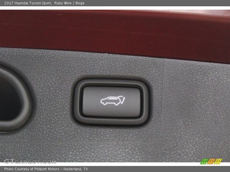 Ruby Wine / Beige 2017 Hyundai Tucson Sport