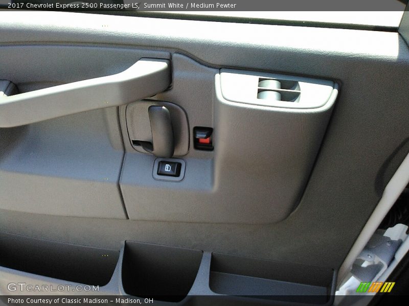 Summit White / Medium Pewter 2017 Chevrolet Express 2500 Passenger LS