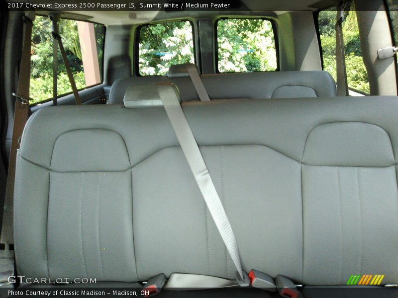 Summit White / Medium Pewter 2017 Chevrolet Express 2500 Passenger LS