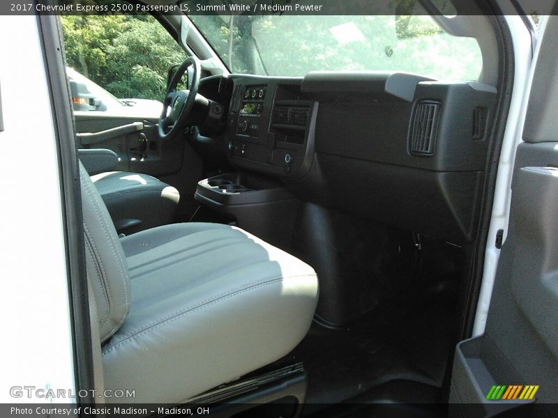 Summit White / Medium Pewter 2017 Chevrolet Express 2500 Passenger LS
