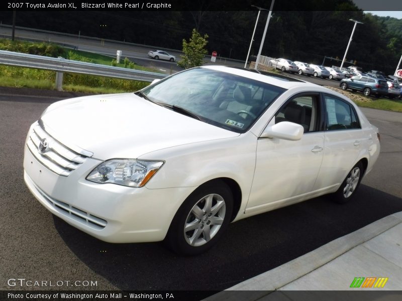 Blizzard White Pearl / Graphite 2007 Toyota Avalon XL