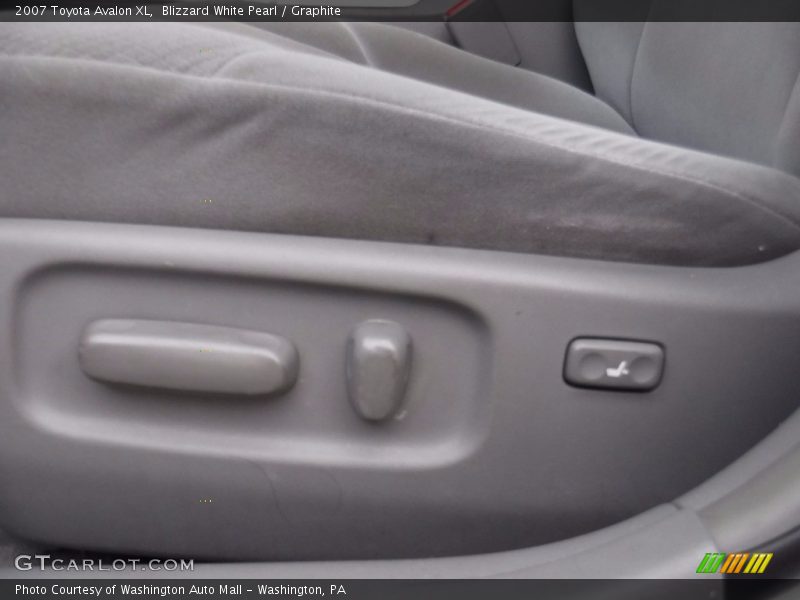 Blizzard White Pearl / Graphite 2007 Toyota Avalon XL