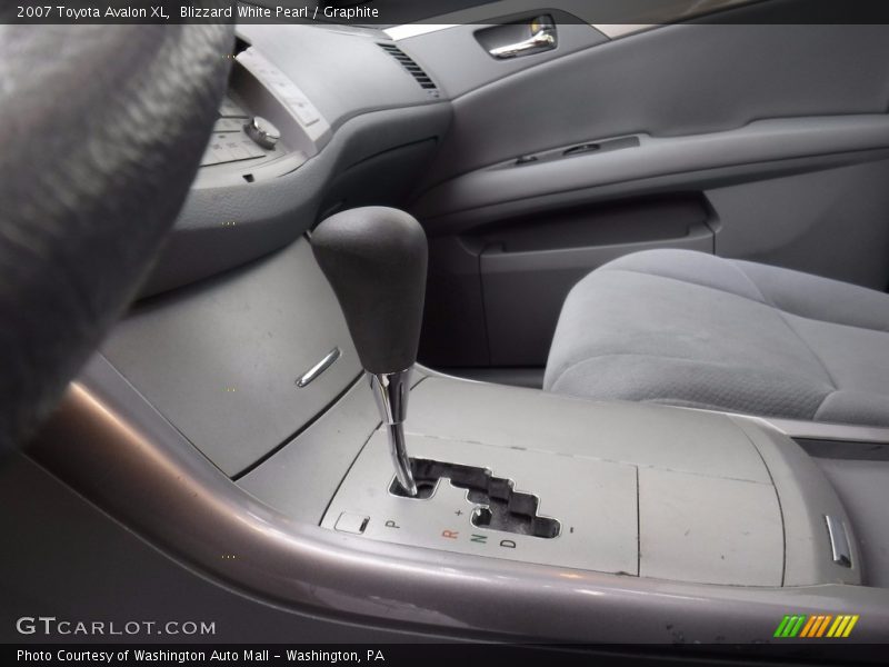 Blizzard White Pearl / Graphite 2007 Toyota Avalon XL
