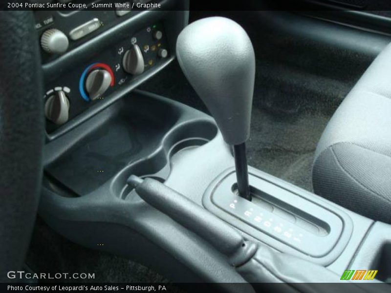 Summit White / Graphite 2004 Pontiac Sunfire Coupe