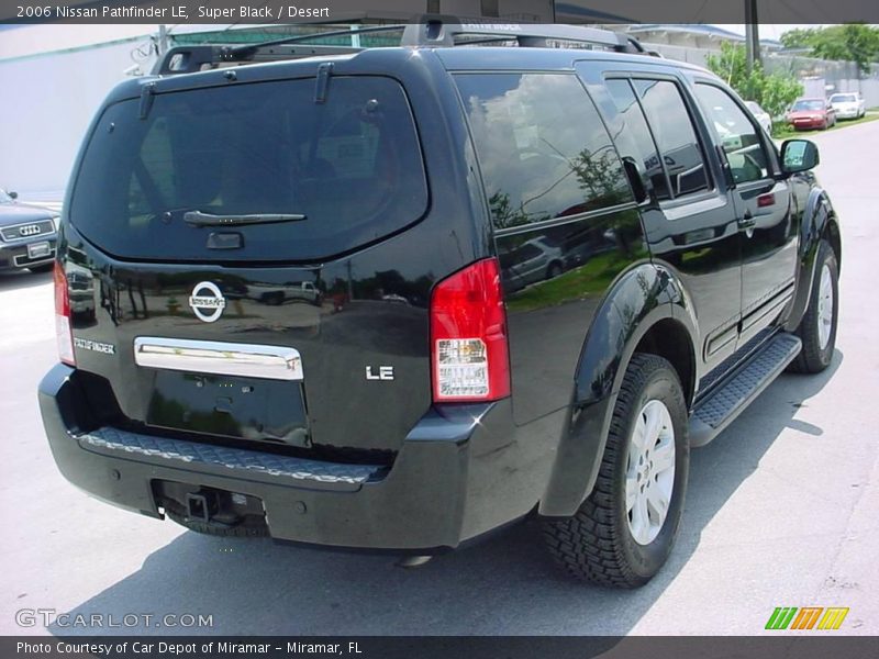 Super Black / Desert 2006 Nissan Pathfinder LE
