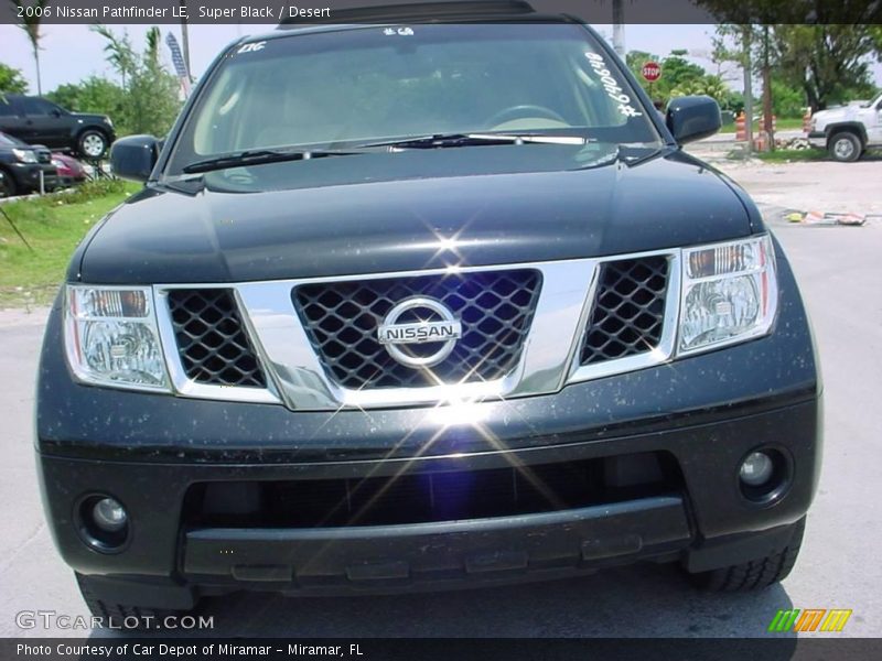 Super Black / Desert 2006 Nissan Pathfinder LE