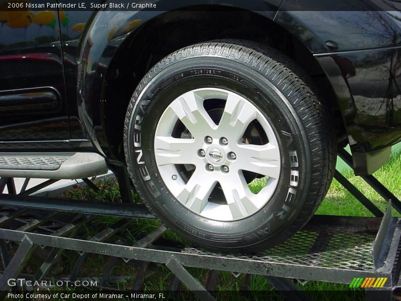 Super Black / Graphite 2006 Nissan Pathfinder LE