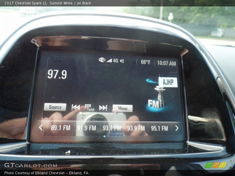 Summit White / Jet Black 2017 Chevrolet Spark LS