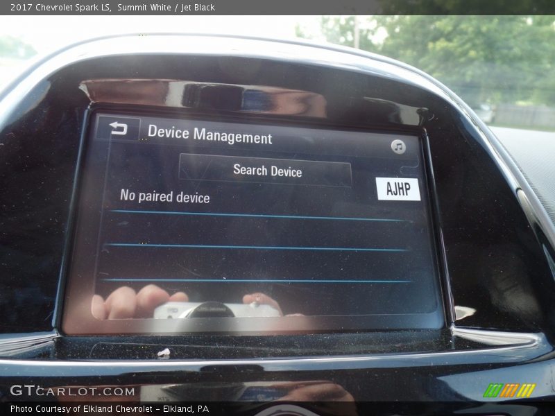 Summit White / Jet Black 2017 Chevrolet Spark LS