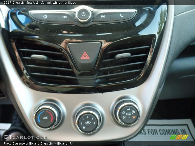 Summit White / Jet Black 2017 Chevrolet Spark LS