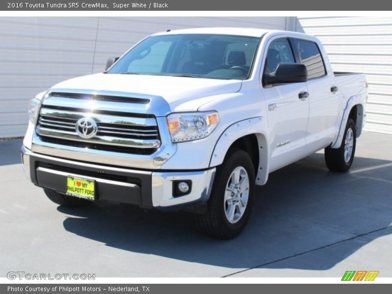 Super White / Black 2016 Toyota Tundra SR5 CrewMax