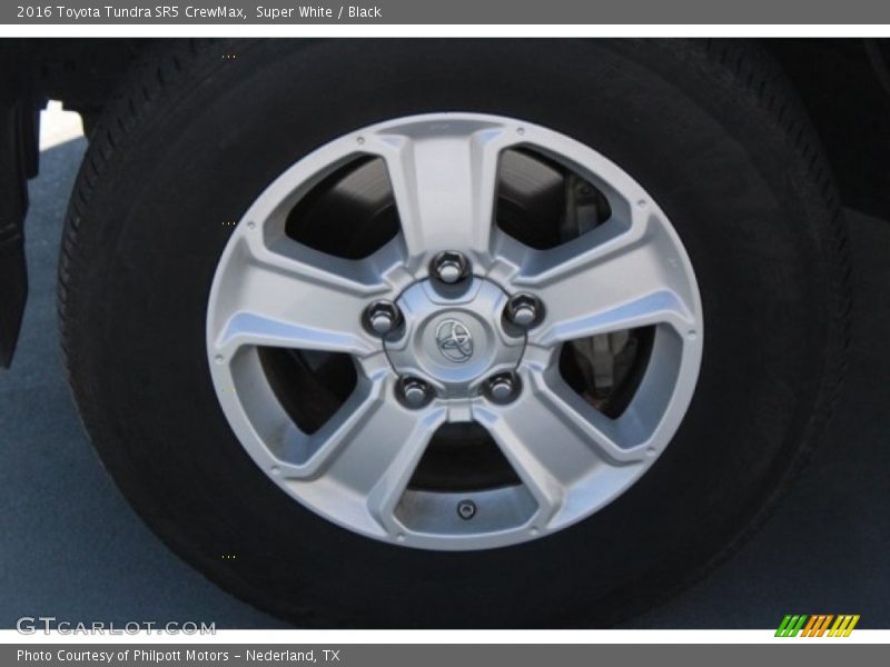 Super White / Black 2016 Toyota Tundra SR5 CrewMax