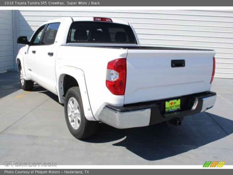 Super White / Black 2016 Toyota Tundra SR5 CrewMax