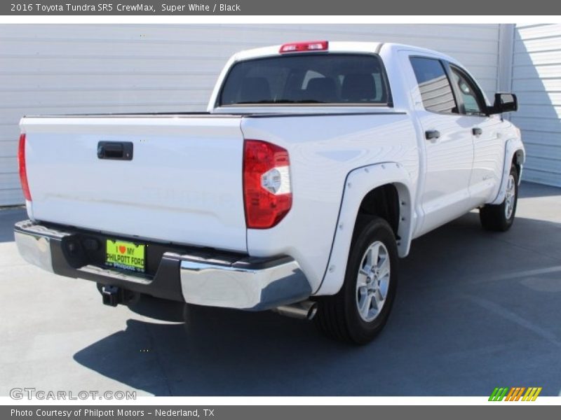 Super White / Black 2016 Toyota Tundra SR5 CrewMax