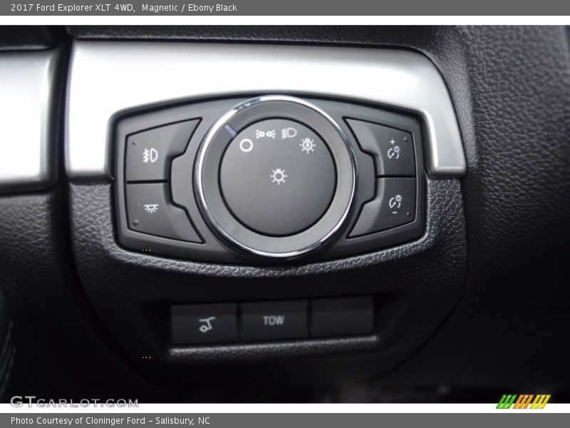 Magnetic / Ebony Black 2017 Ford Explorer XLT 4WD