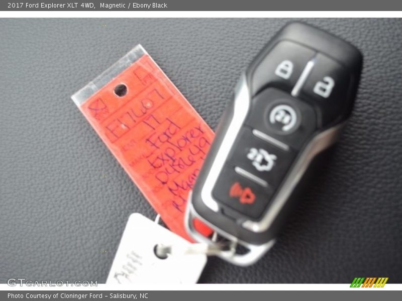 Magnetic / Ebony Black 2017 Ford Explorer XLT 4WD