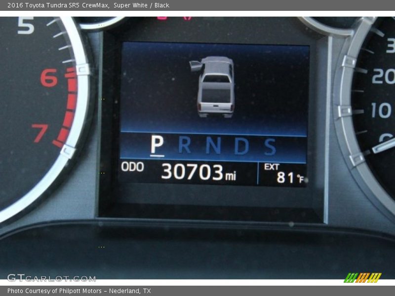 Super White / Black 2016 Toyota Tundra SR5 CrewMax