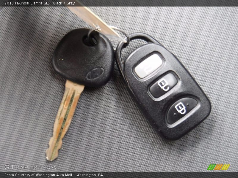 Black / Gray 2013 Hyundai Elantra GLS
