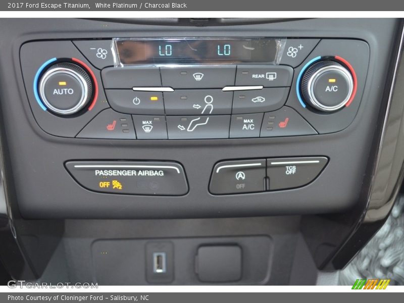 White Platinum / Charcoal Black 2017 Ford Escape Titanium