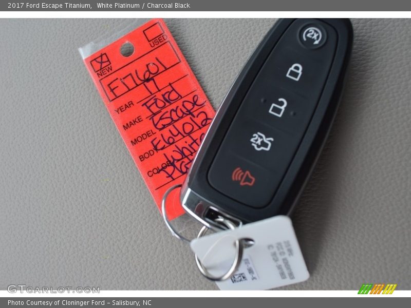 White Platinum / Charcoal Black 2017 Ford Escape Titanium