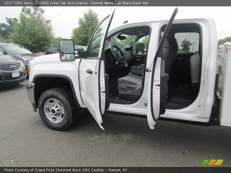Summit White / Jet Black/Dark Ash 2017 GMC Sierra 2500HD Crew Cab 4x4 Chassis