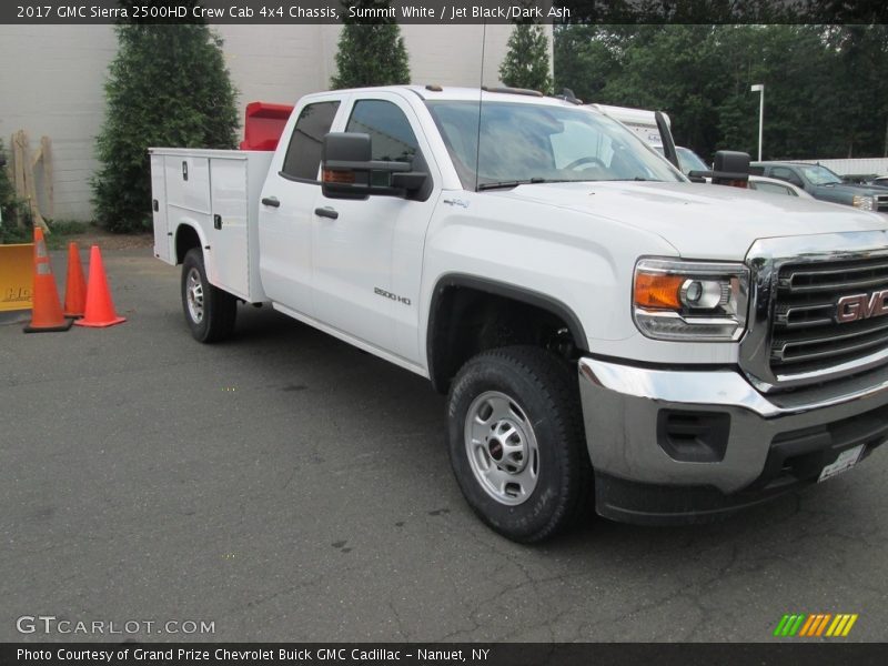 Summit White / Jet Black/Dark Ash 2017 GMC Sierra 2500HD Crew Cab 4x4 Chassis