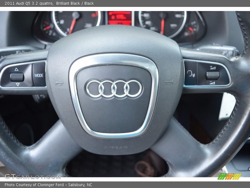 Brilliant Black / Black 2011 Audi Q5 3.2 quattro