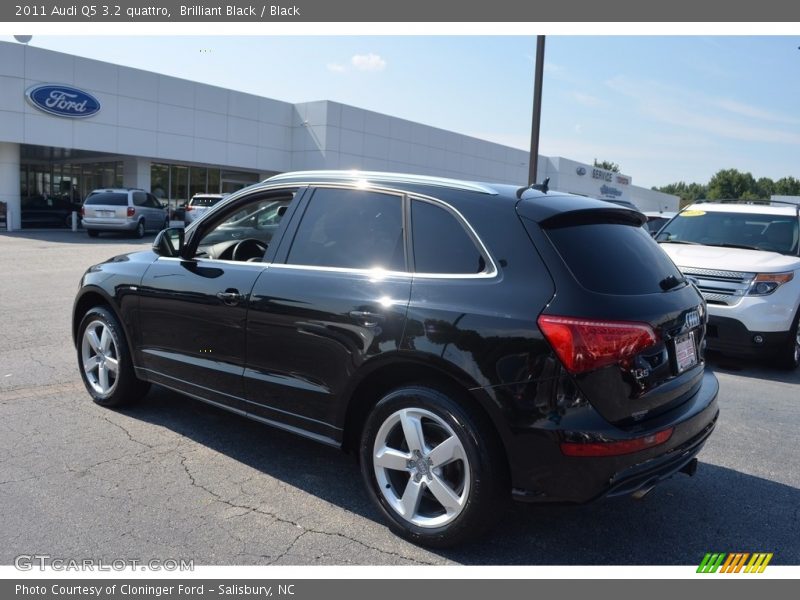 Brilliant Black / Black 2011 Audi Q5 3.2 quattro