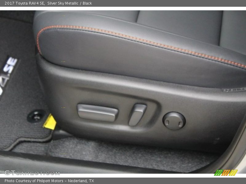 Silver Sky Metallic / Black 2017 Toyota RAV4 SE