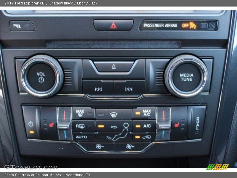 Shadow Black / Ebony Black 2017 Ford Explorer XLT