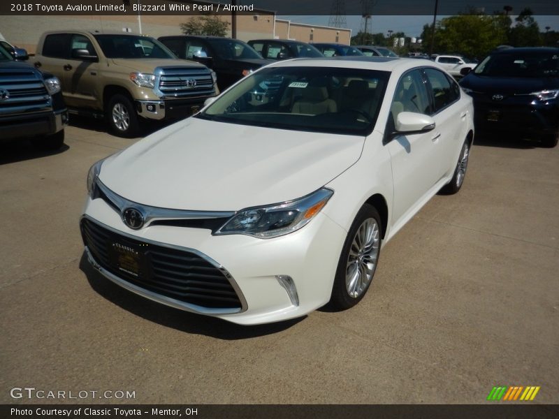 Blizzard White Pearl / Almond 2018 Toyota Avalon Limited