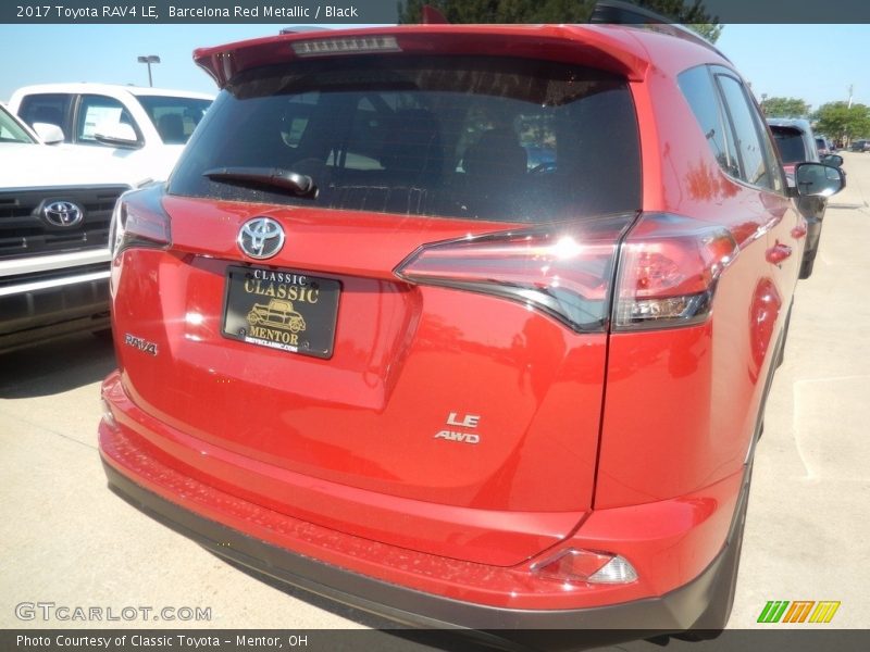 Barcelona Red Metallic / Black 2017 Toyota RAV4 LE