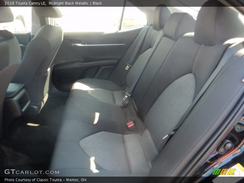 Midnight Black Metallic / Black 2018 Toyota Camry LE