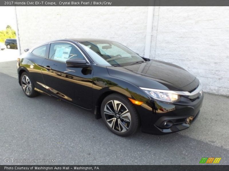 Front 3/4 View of 2017 Civic EX-T Coupe