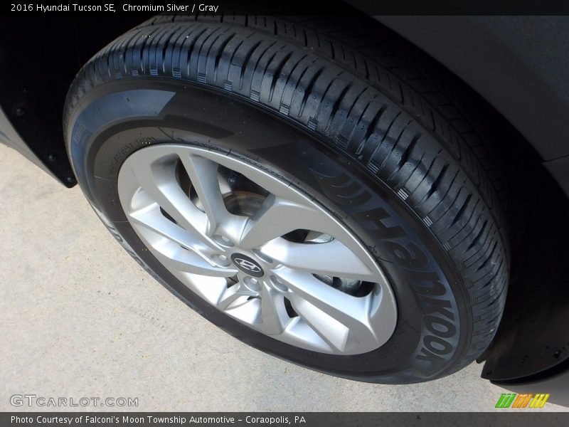 Chromium Silver / Gray 2016 Hyundai Tucson SE