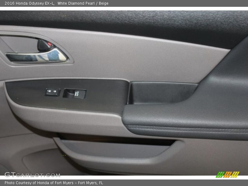 White Diamond Pearl / Beige 2016 Honda Odyssey EX-L