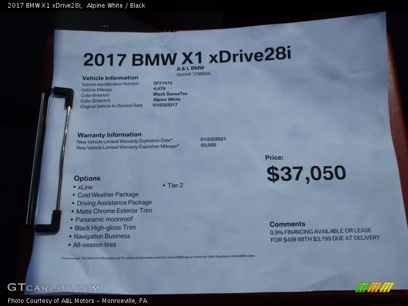 Alpine White / Black 2017 BMW X1 xDrive28i