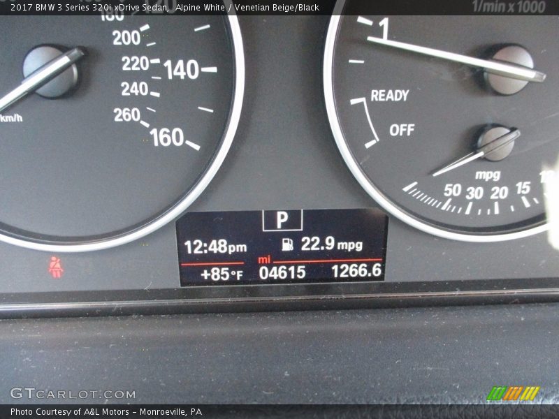 Alpine White / Venetian Beige/Black 2017 BMW 3 Series 320i xDrive Sedan