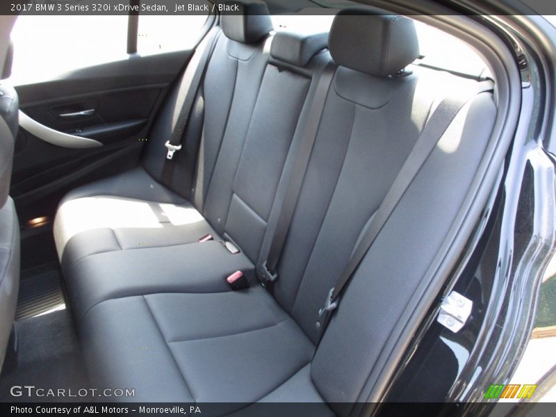 Jet Black / Black 2017 BMW 3 Series 320i xDrive Sedan